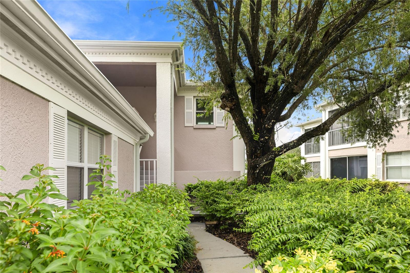 5610 SHEFFIELD GREENE CIRCLE 6