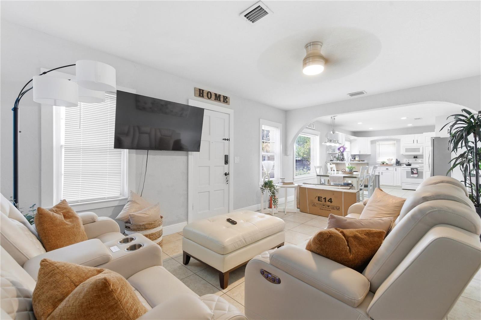 3144 W CORDELIA STREET