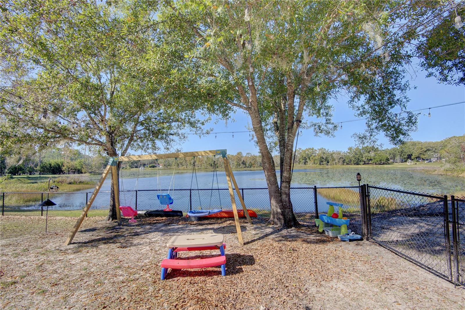 WOODSOND COVE - Residential