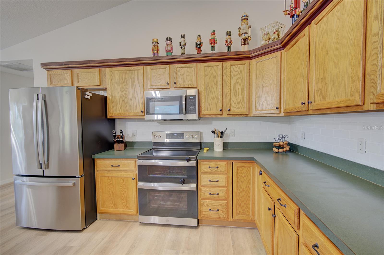 WOODSOND COVE - Residential