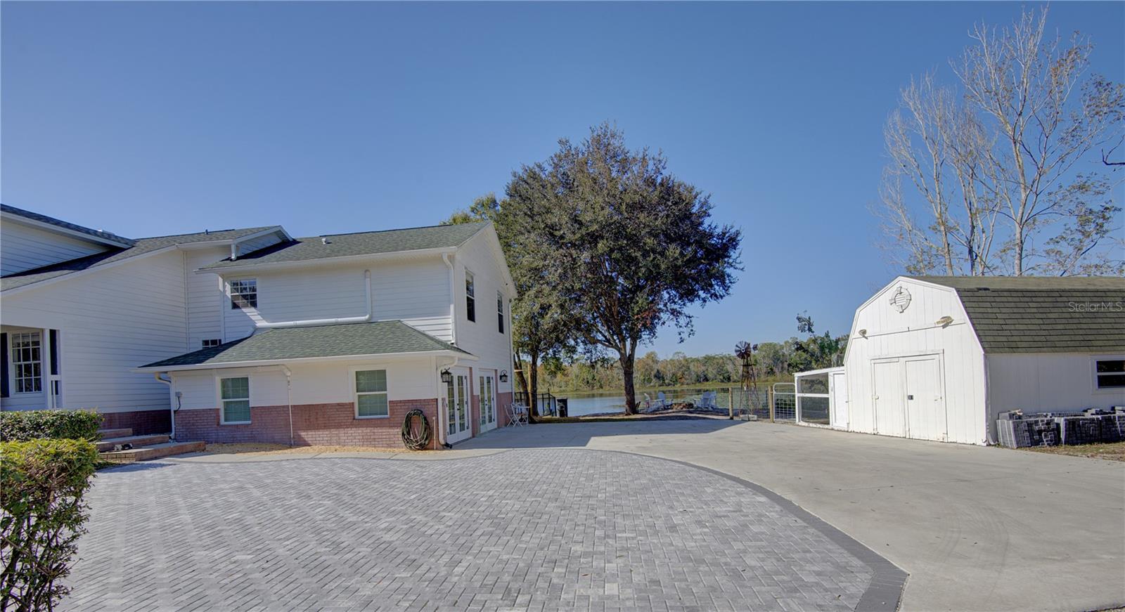 WOODSOND COVE - Residential