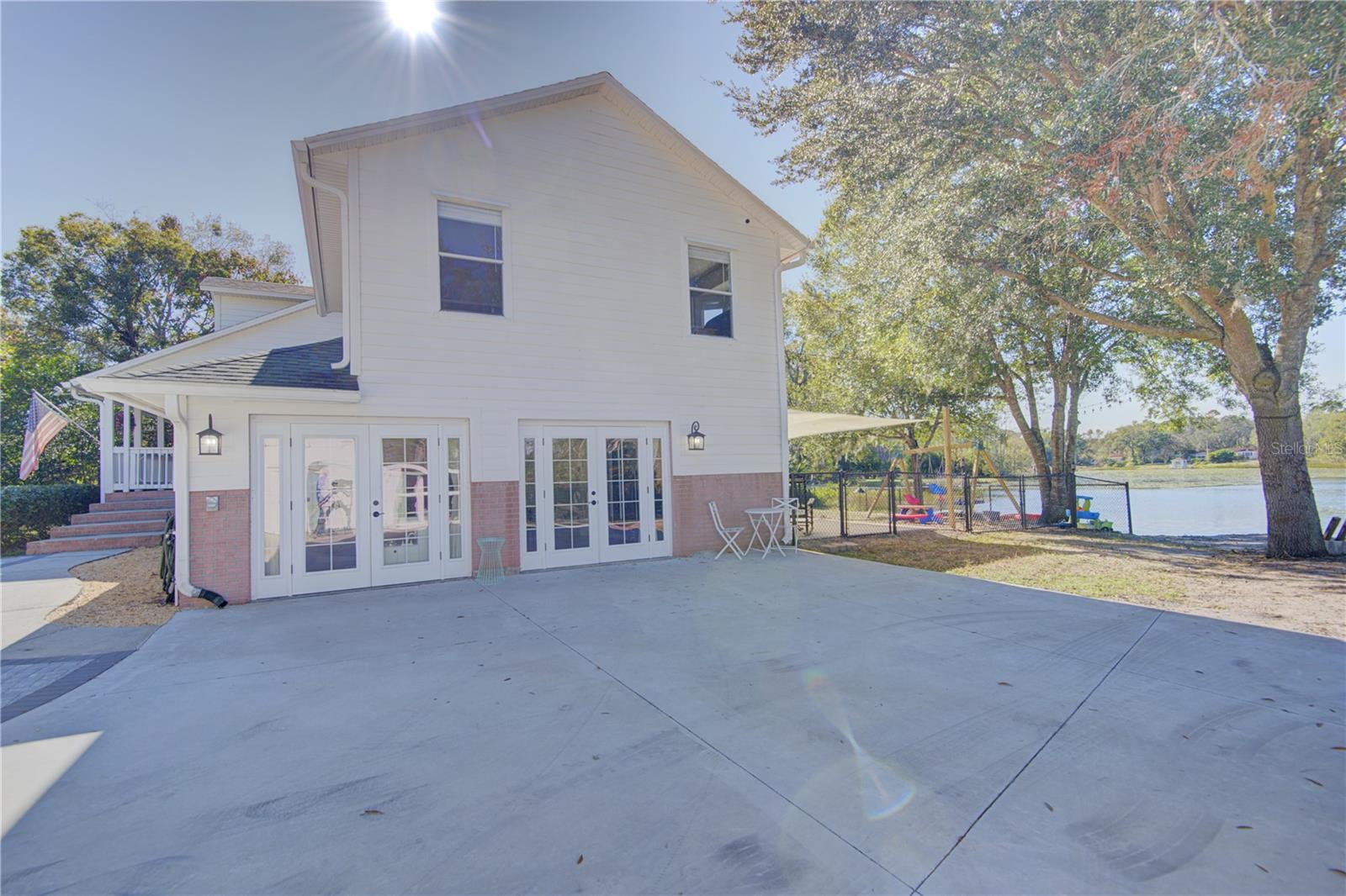 WOODSOND COVE - Residential