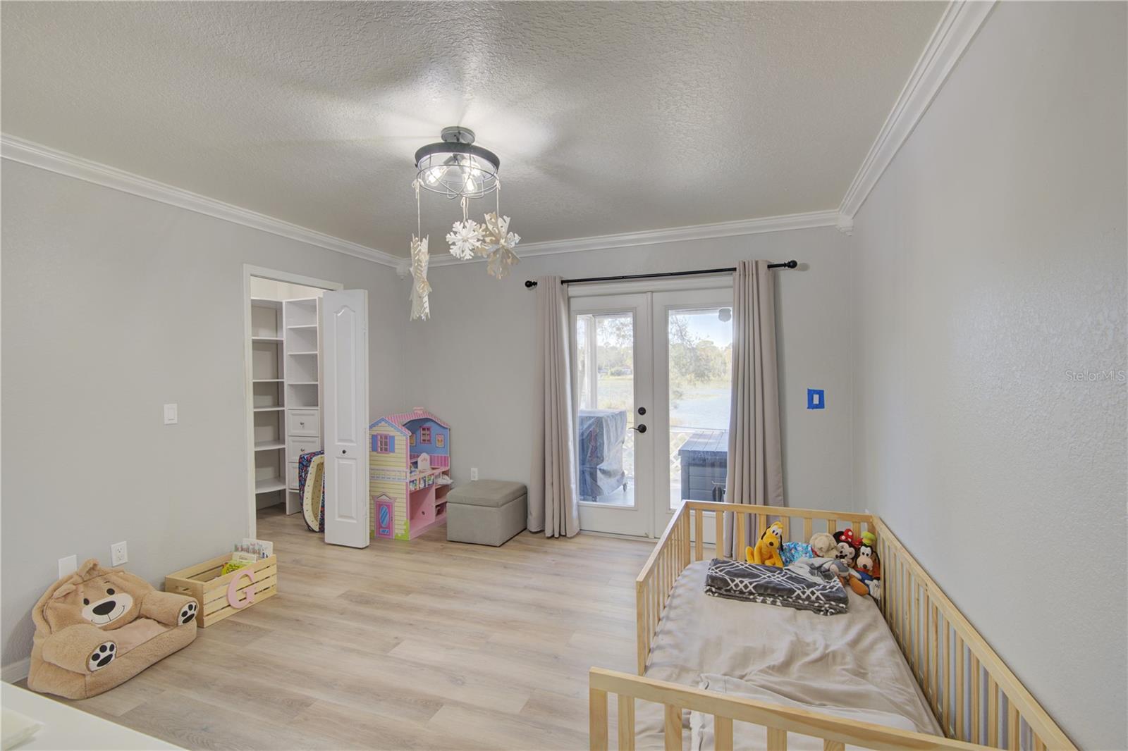 WOODSOND COVE - Residential