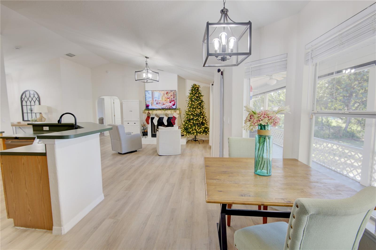 WOODSOND COVE - Residential