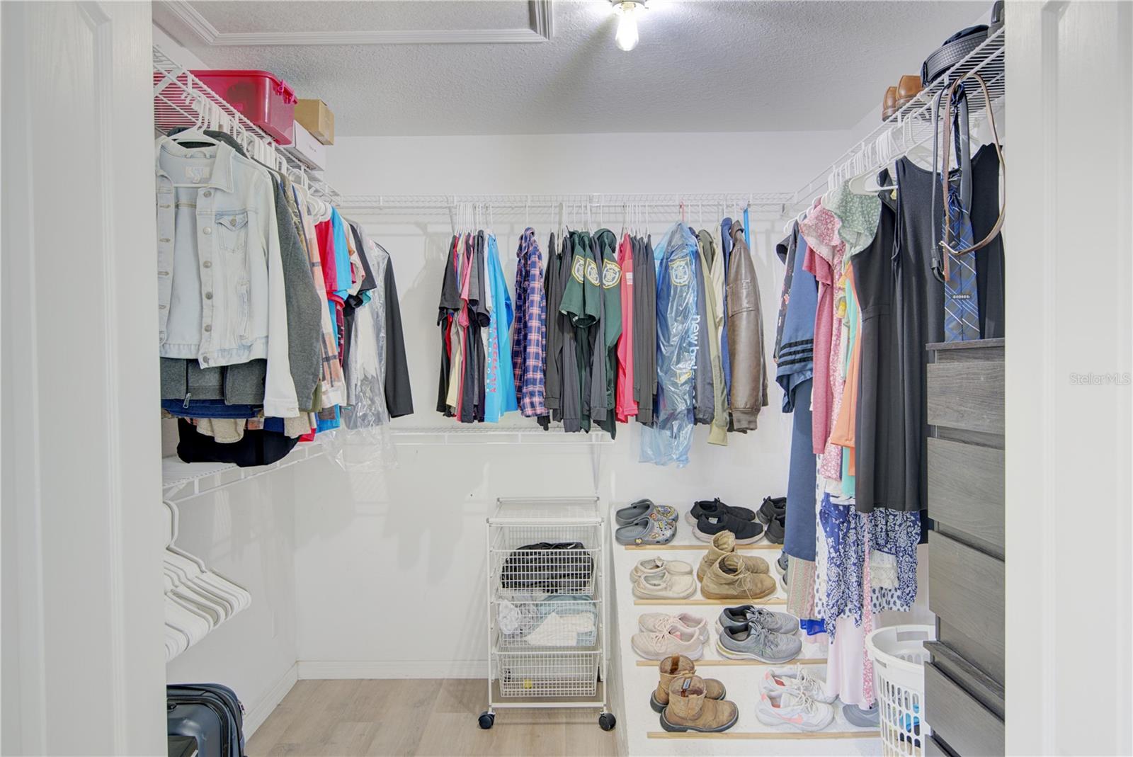 WOODSOND COVE - Residential