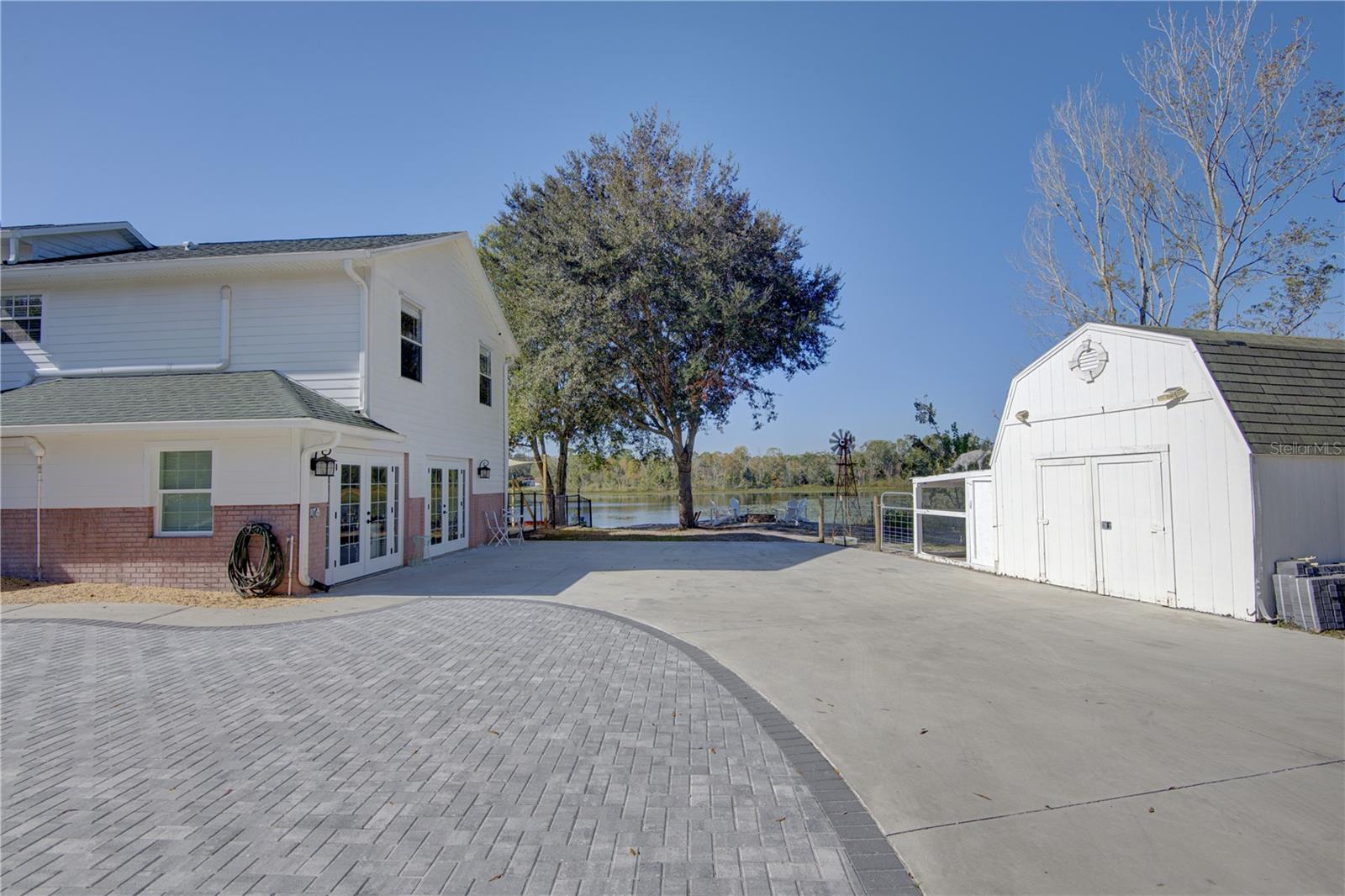 WOODSOND COVE - Residential