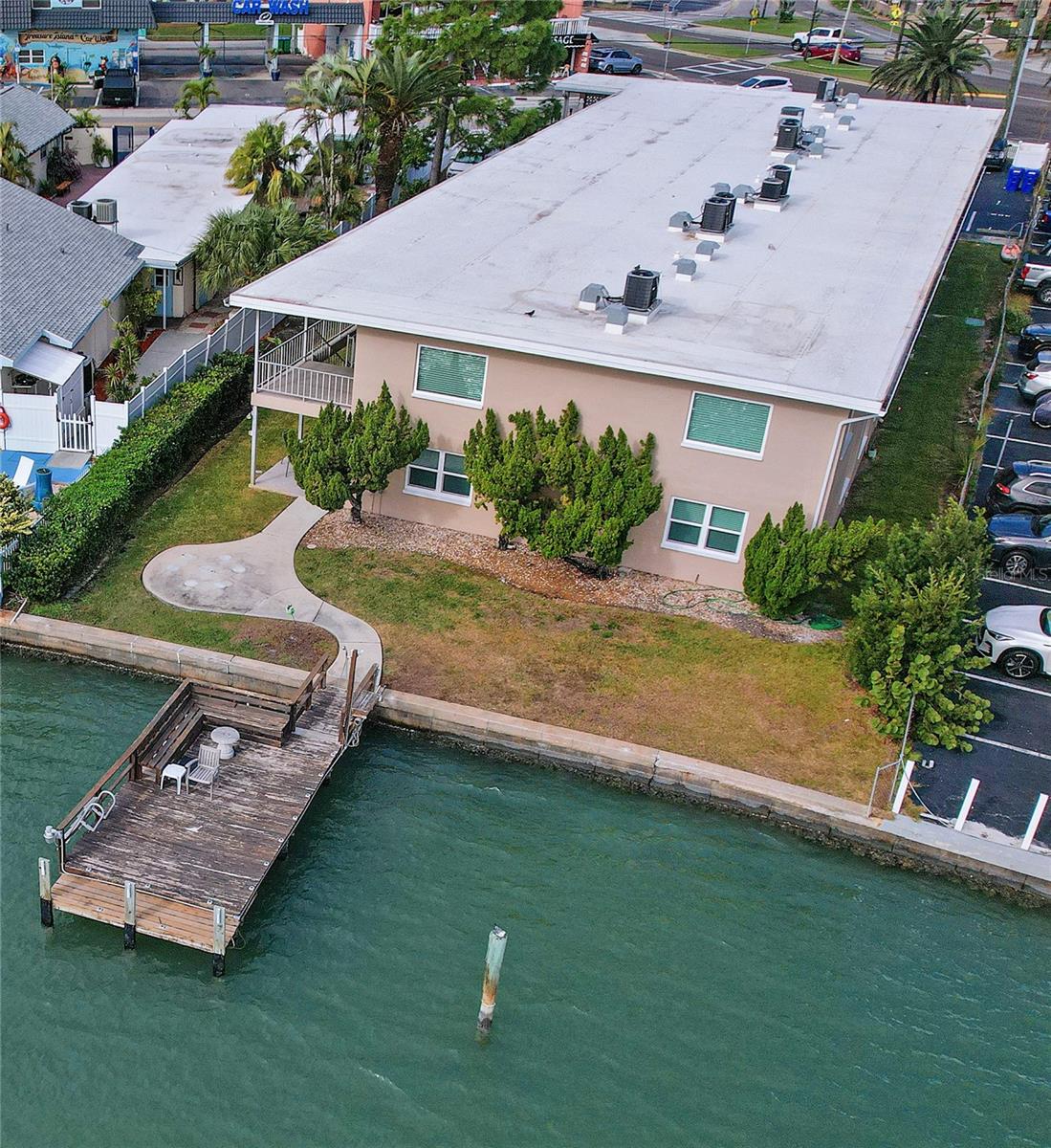 OUTRIGGER THE CONDO - Residential