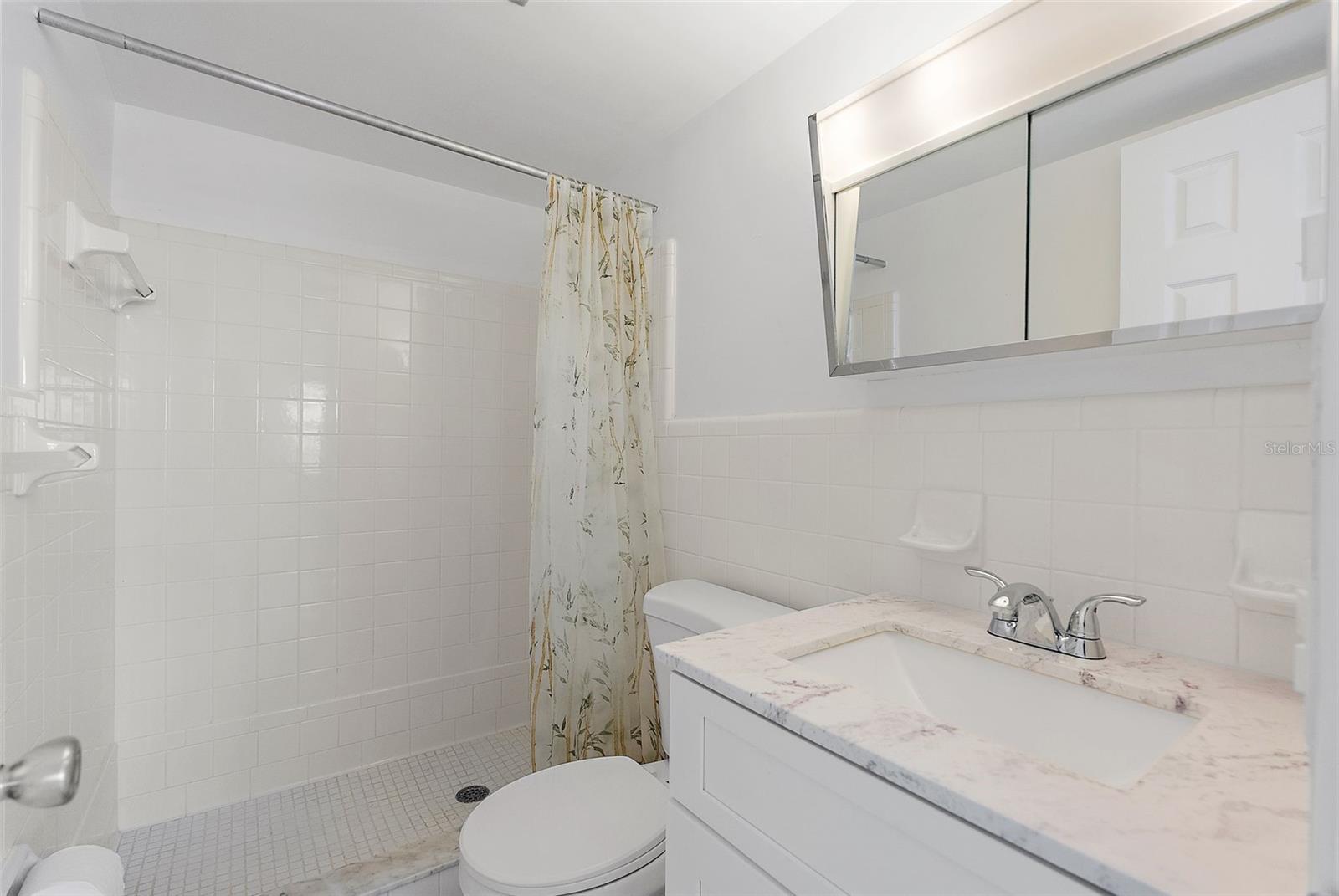 OUTRIGGER THE CONDO - Residential