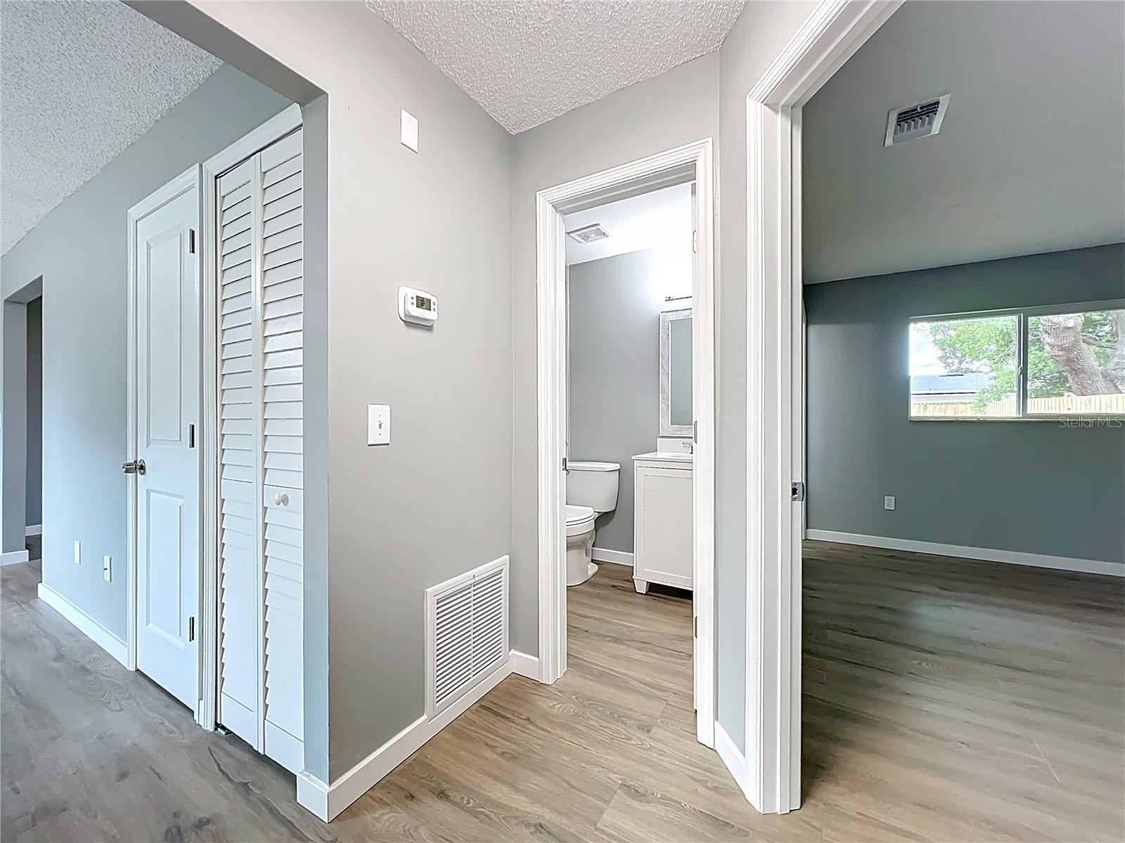 RIVERSIDE COVE - Residential