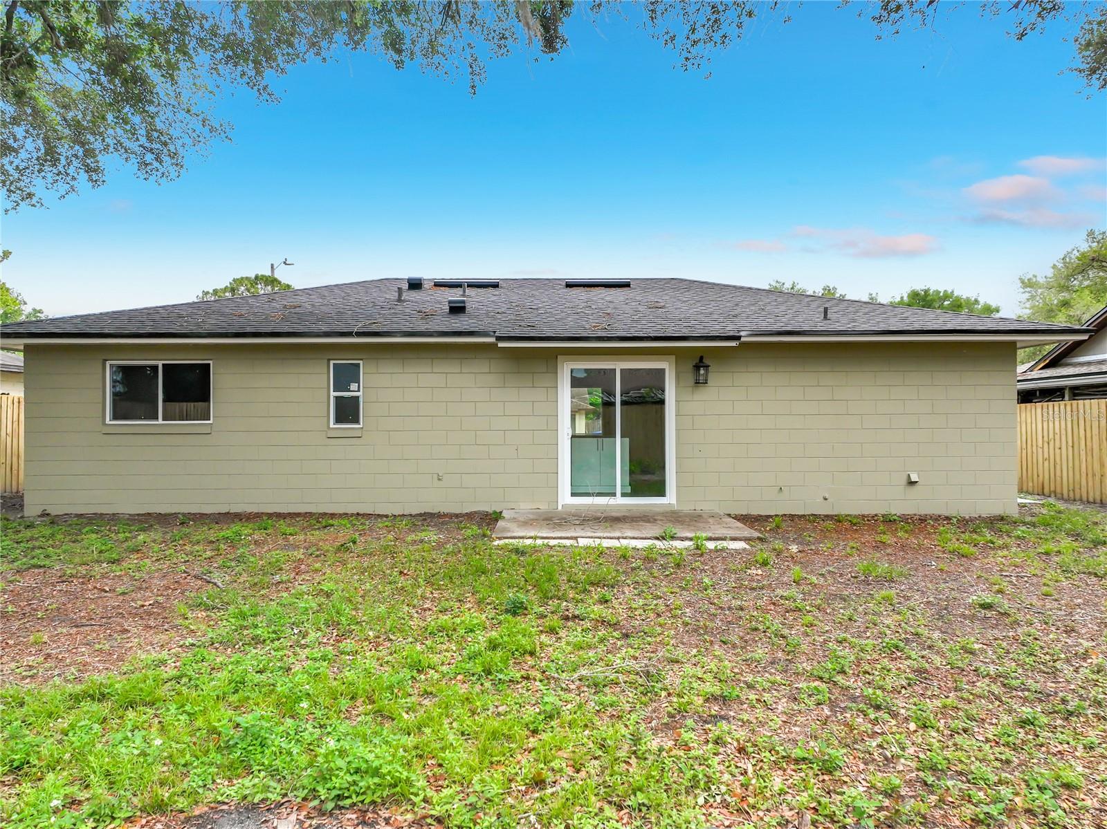 RIVERSIDE COVE - Residential