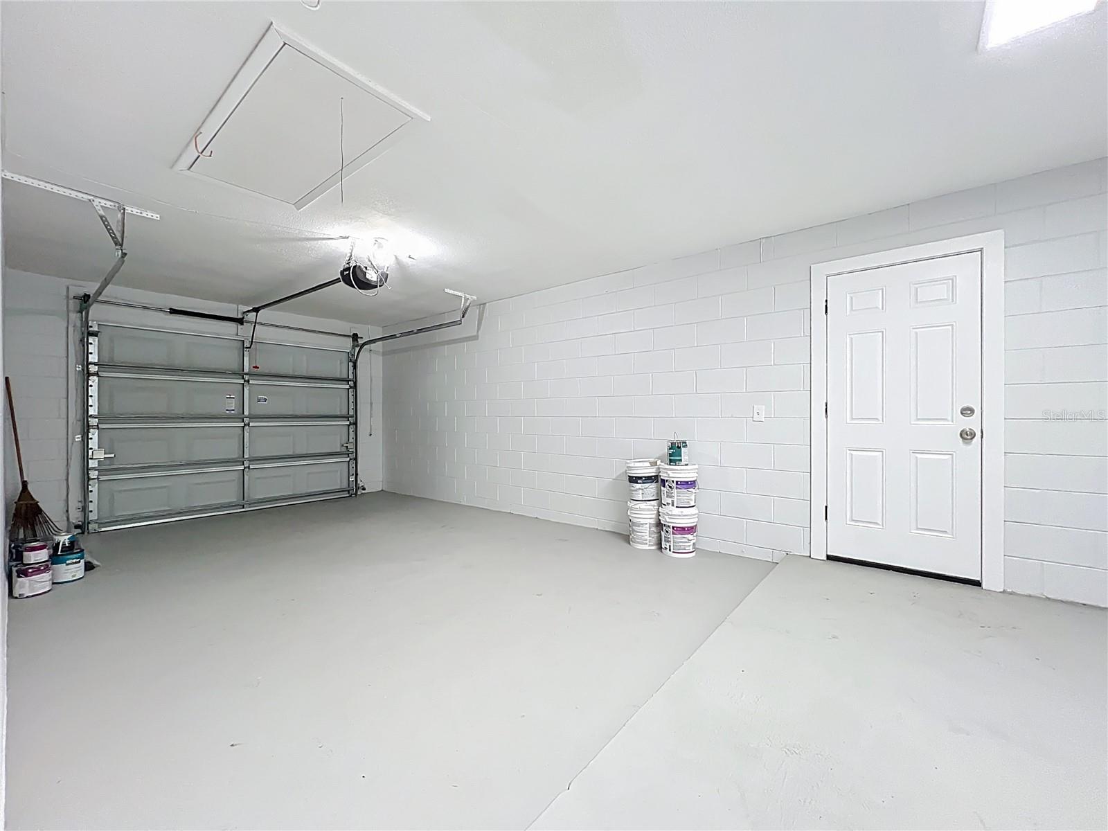 RIVERSIDE COVE - Residential