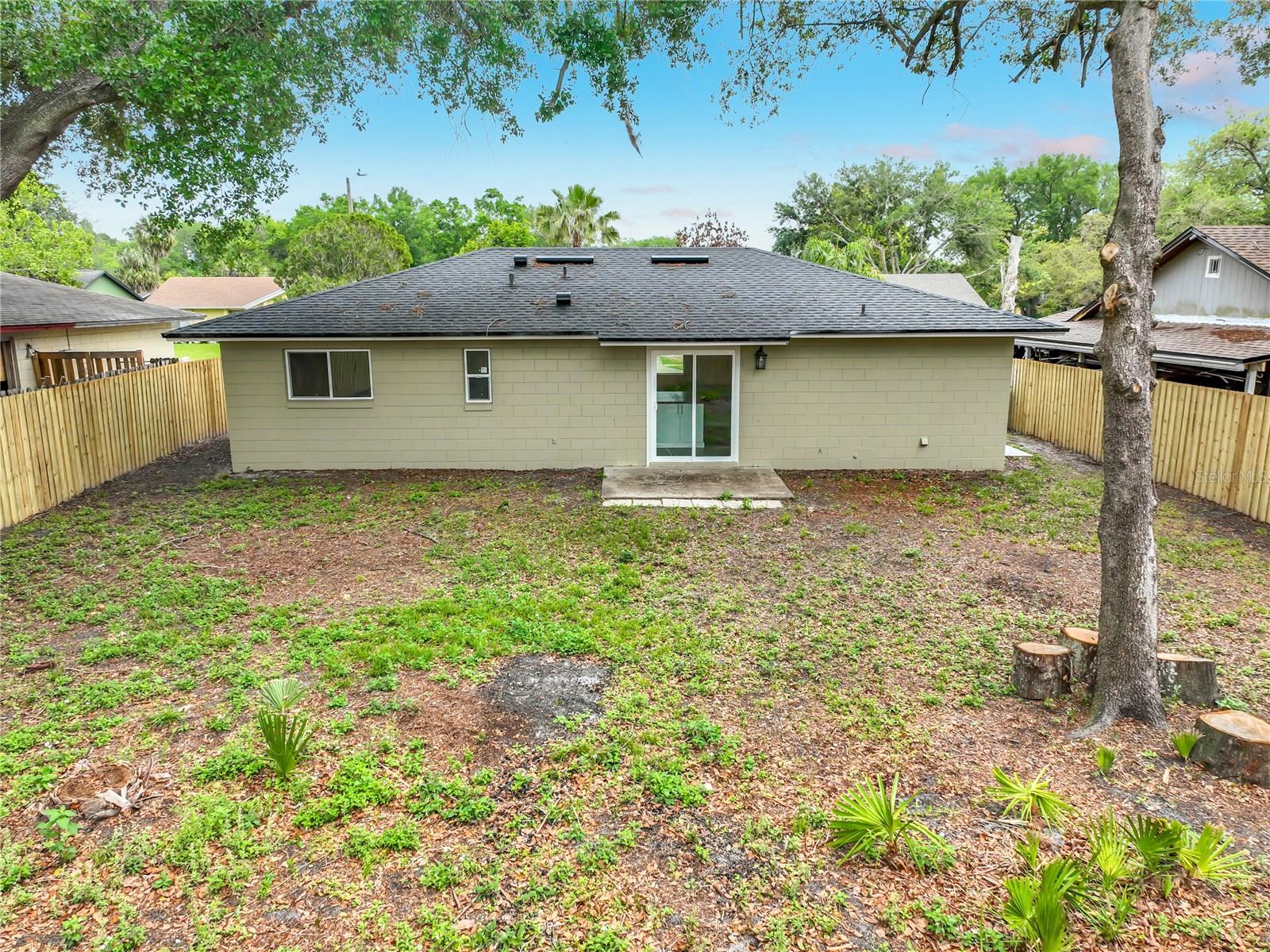 RIVERSIDE COVE - Residential