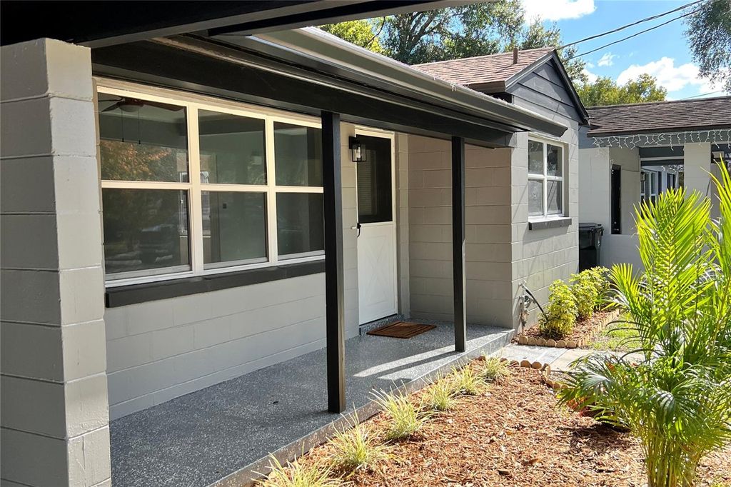 Photo of 113 S Glenwood Avenue, Orlando, FL 32803 (MLS # O6368585)