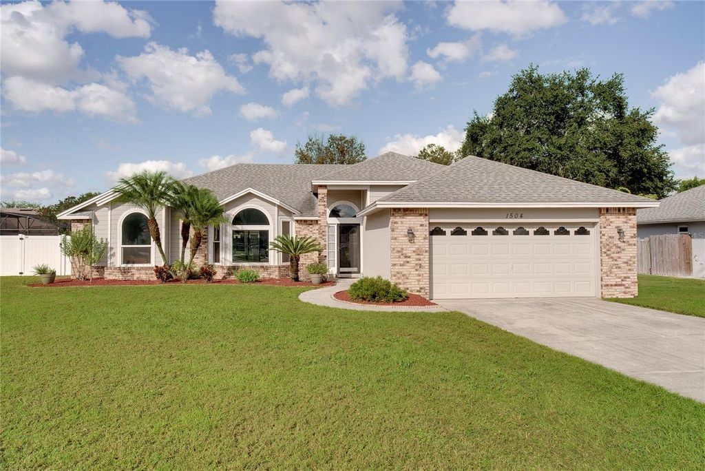 Photo of 1504 E Spring Ridge Circle, Winter Garden, FL 34787 (MLS # O6369221)