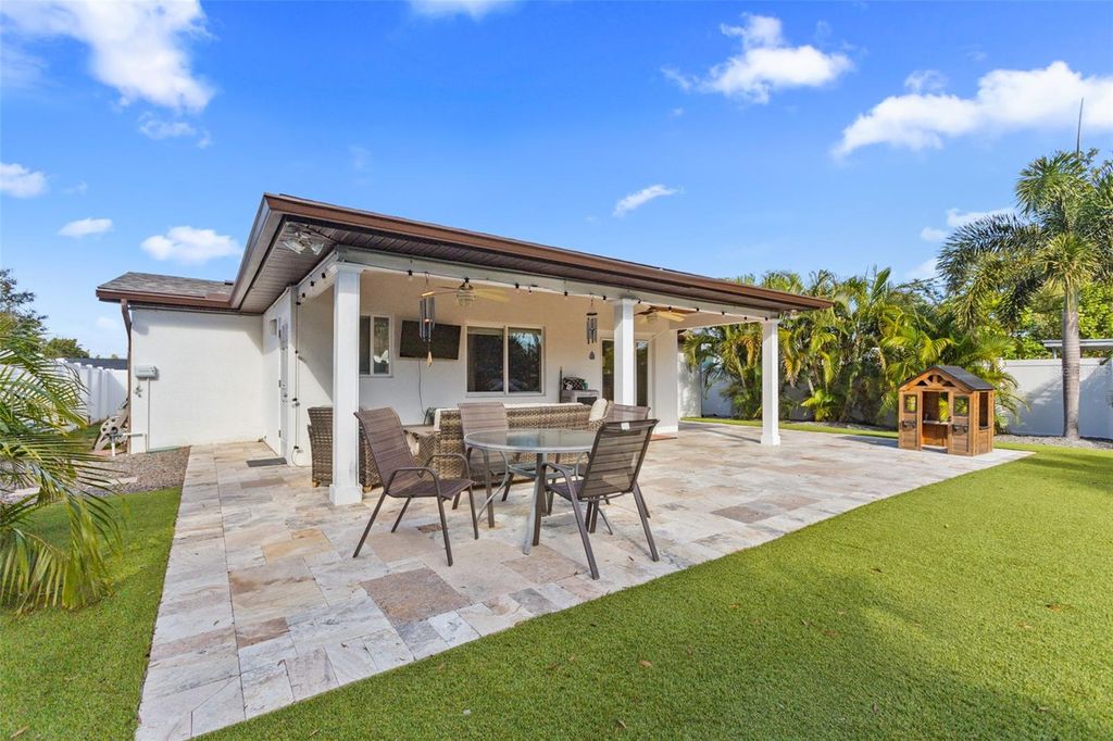 Photo of 420 42nd Avenue NE, St Petersburg, FL 33703 (MLS # TB8459871)