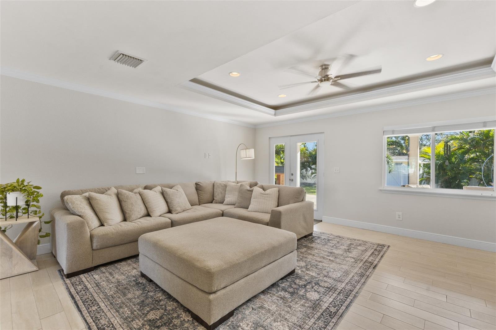 SNELL SHORES MANOR - Residential