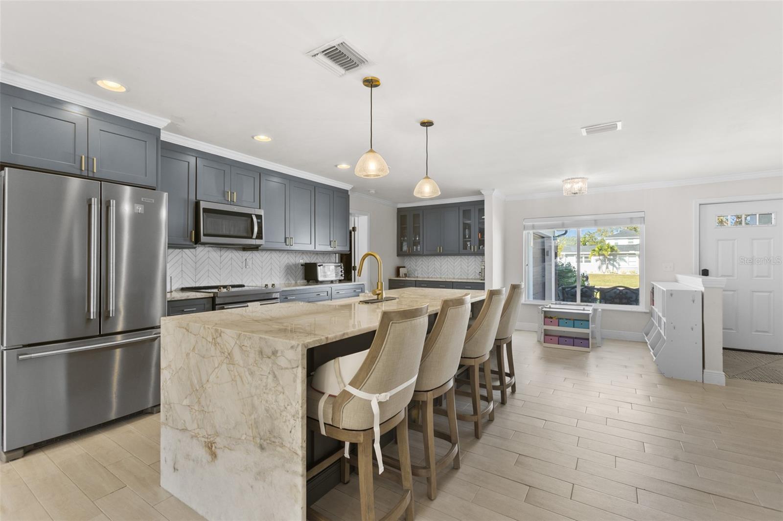 SNELL SHORES MANOR - Residential