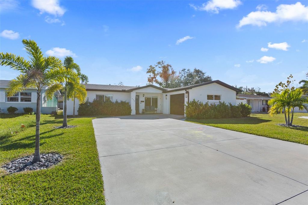 Photo of 420 42nd Avenue NE, St Petersburg, FL 33703 (MLS # TB8459871)