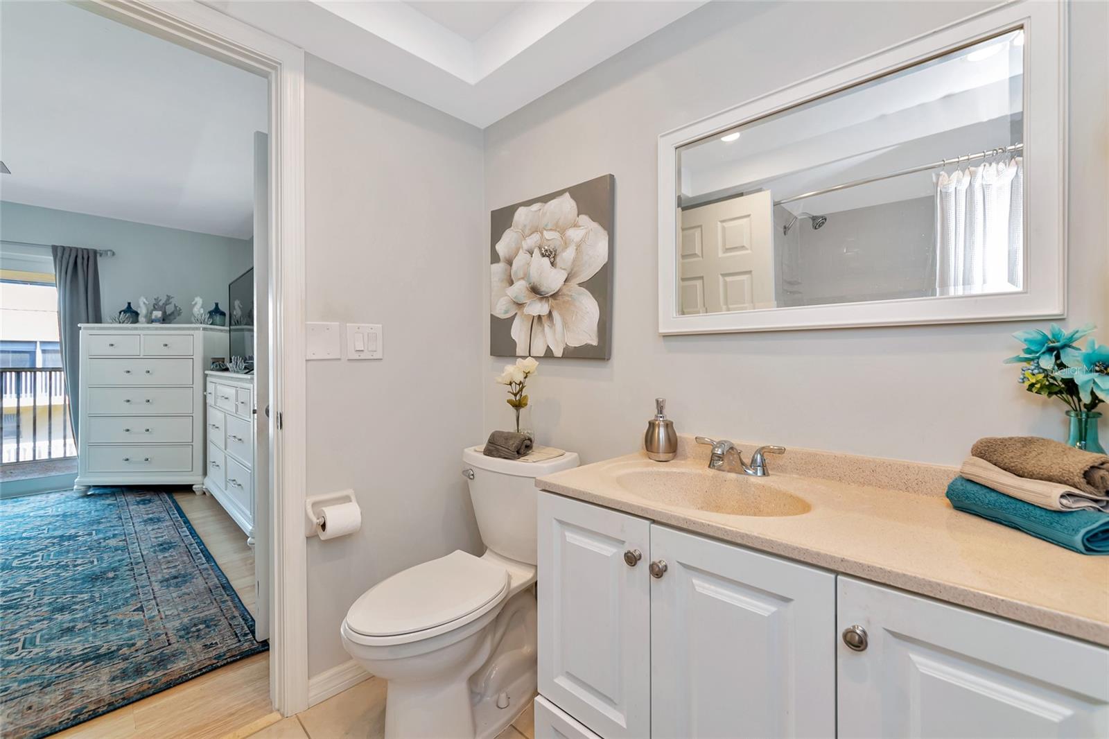 SUNLAND APTS - Residential