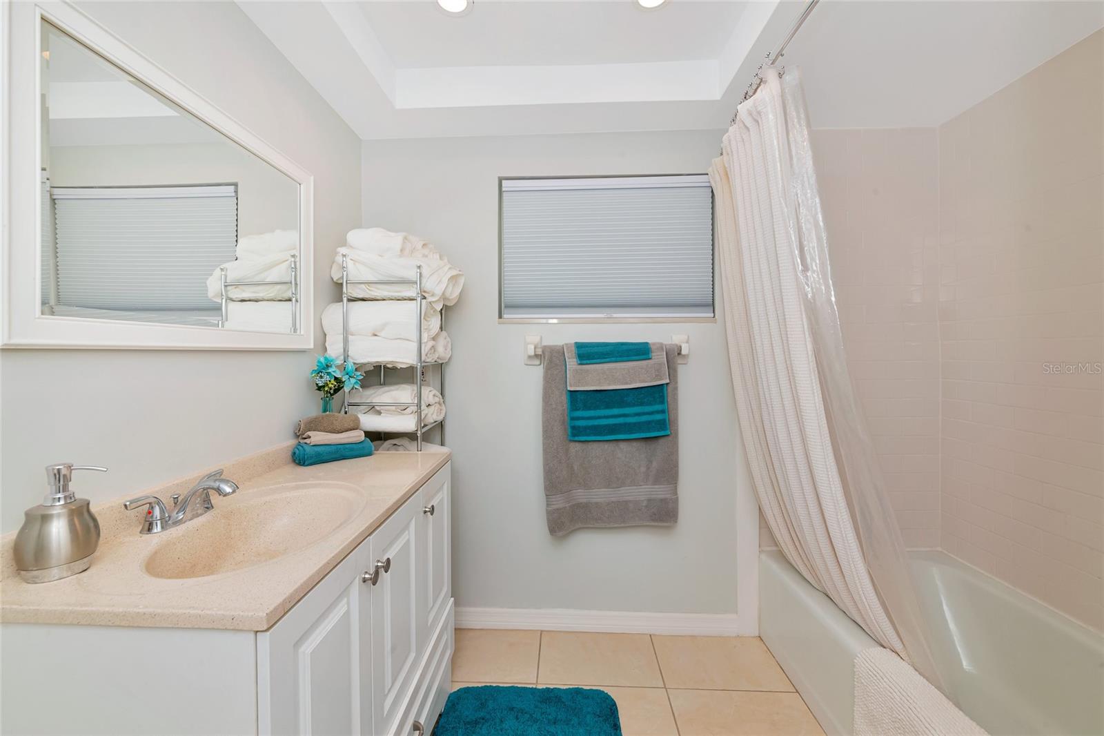 SUNLAND APTS - Residential