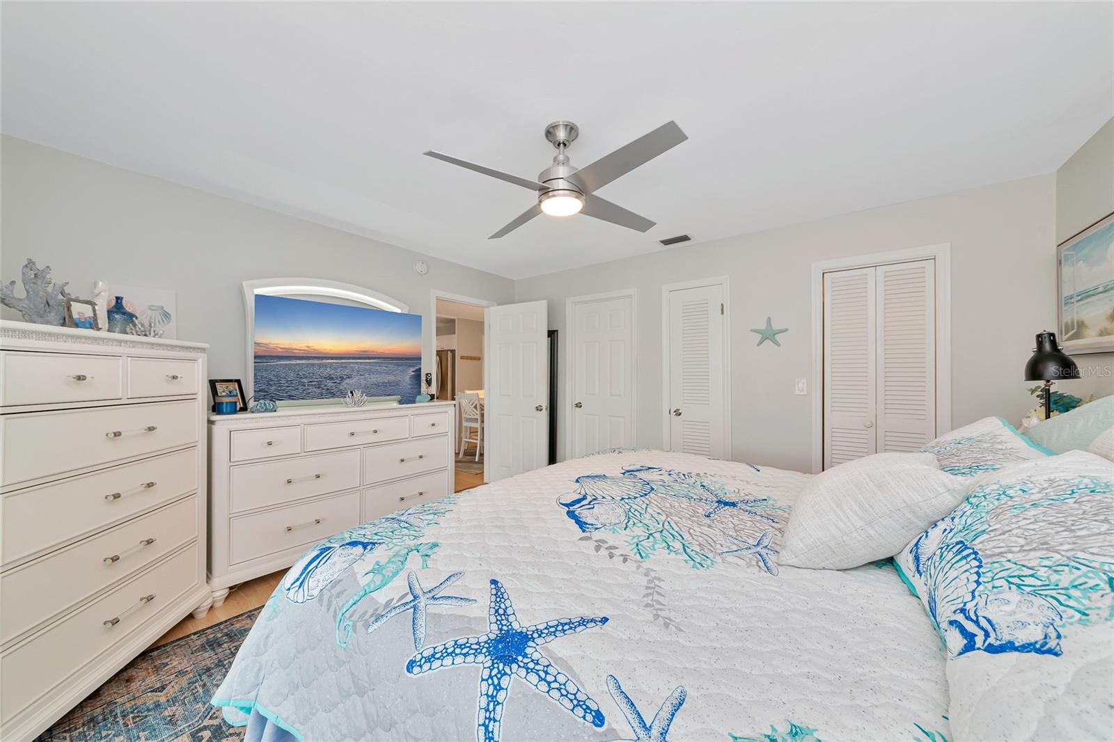 SUNLAND APTS - Residential