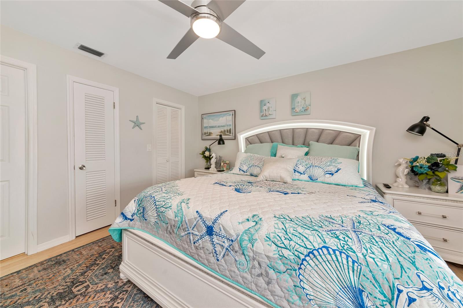 SUNLAND APTS - Residential