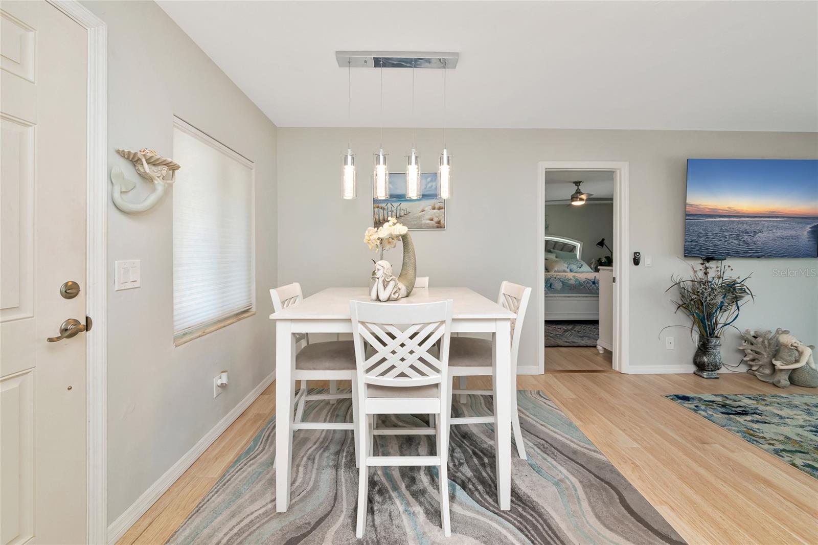 SUNLAND APTS - Residential