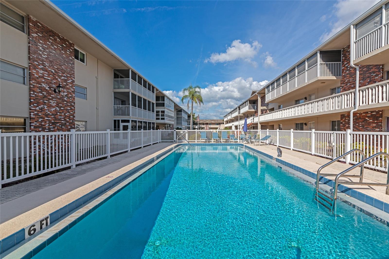 SUNLAND APTS - Residential