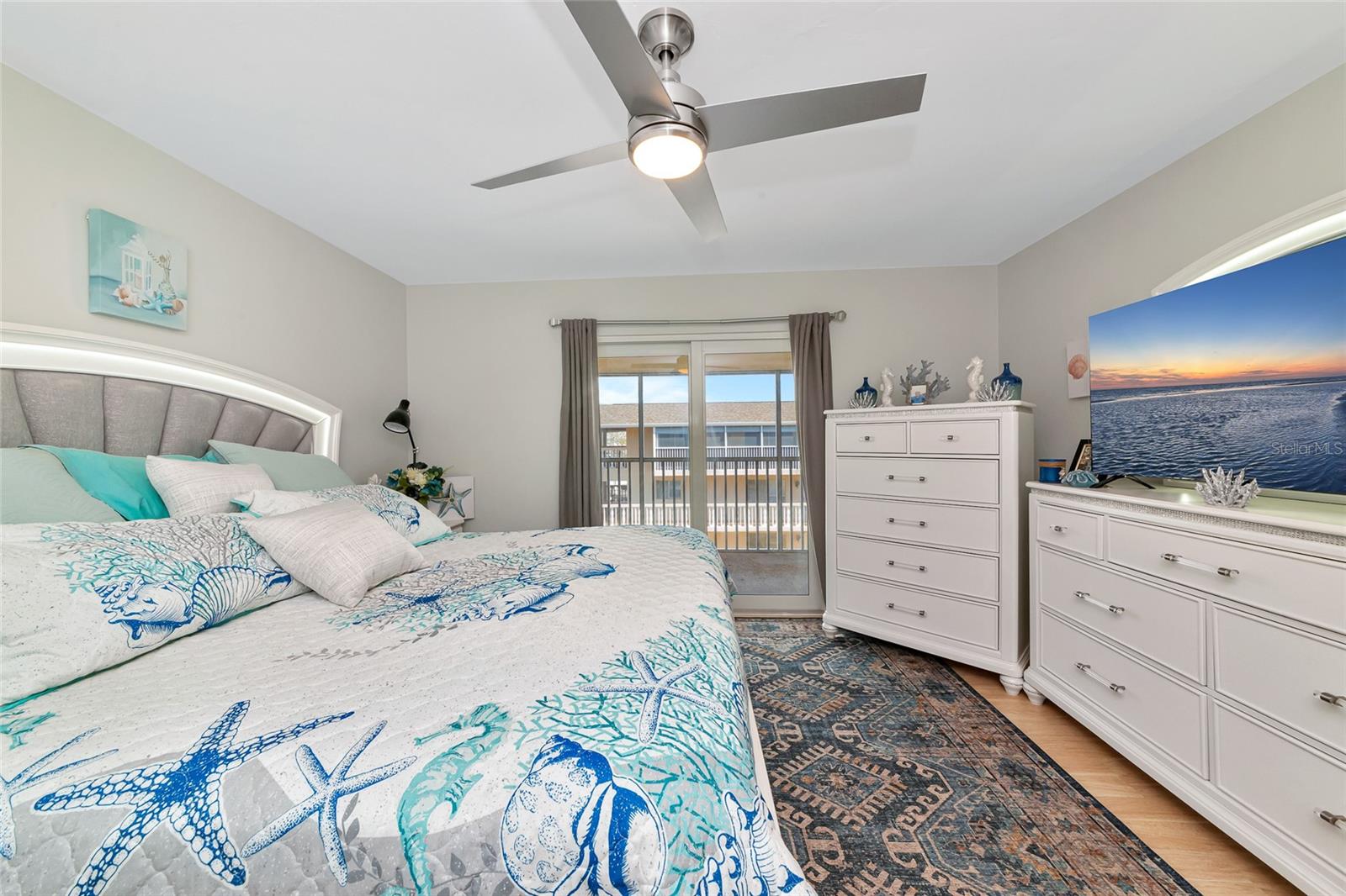 SUNLAND APTS - Residential