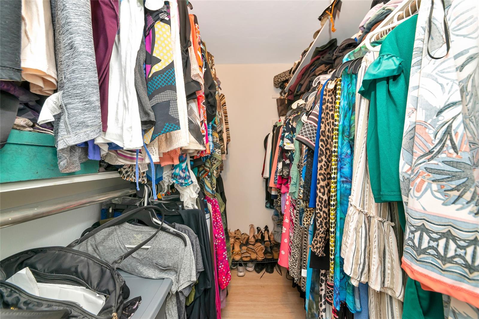 SUNLAND APTS - Residential