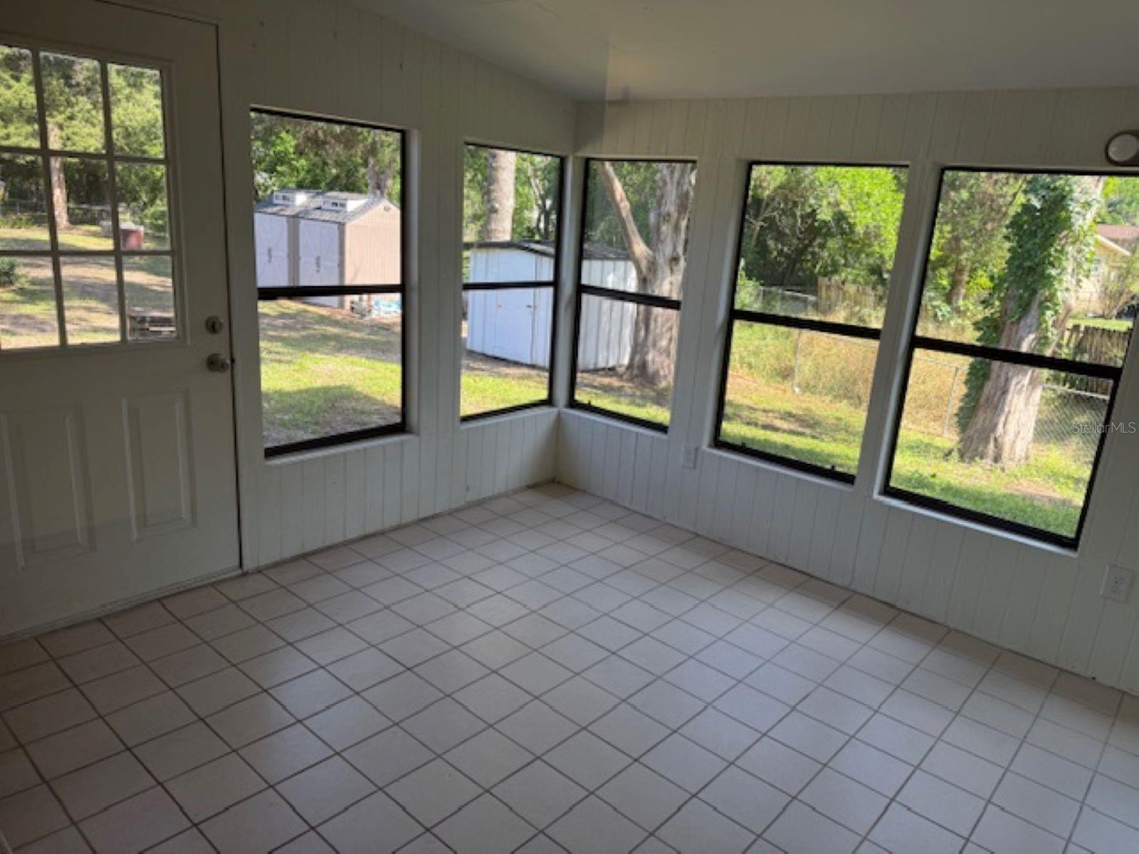 SILVER SPGS SHORES UN 02 - Residential