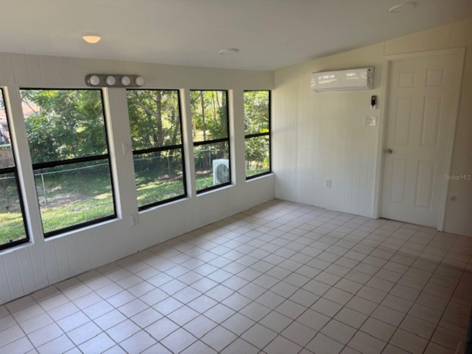 SILVER SPGS SHORES UN 02 - Residential