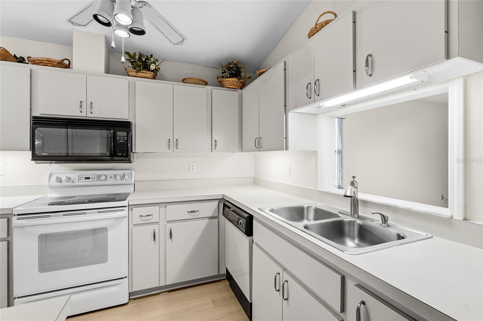 CHARTLEY COURT - Residential