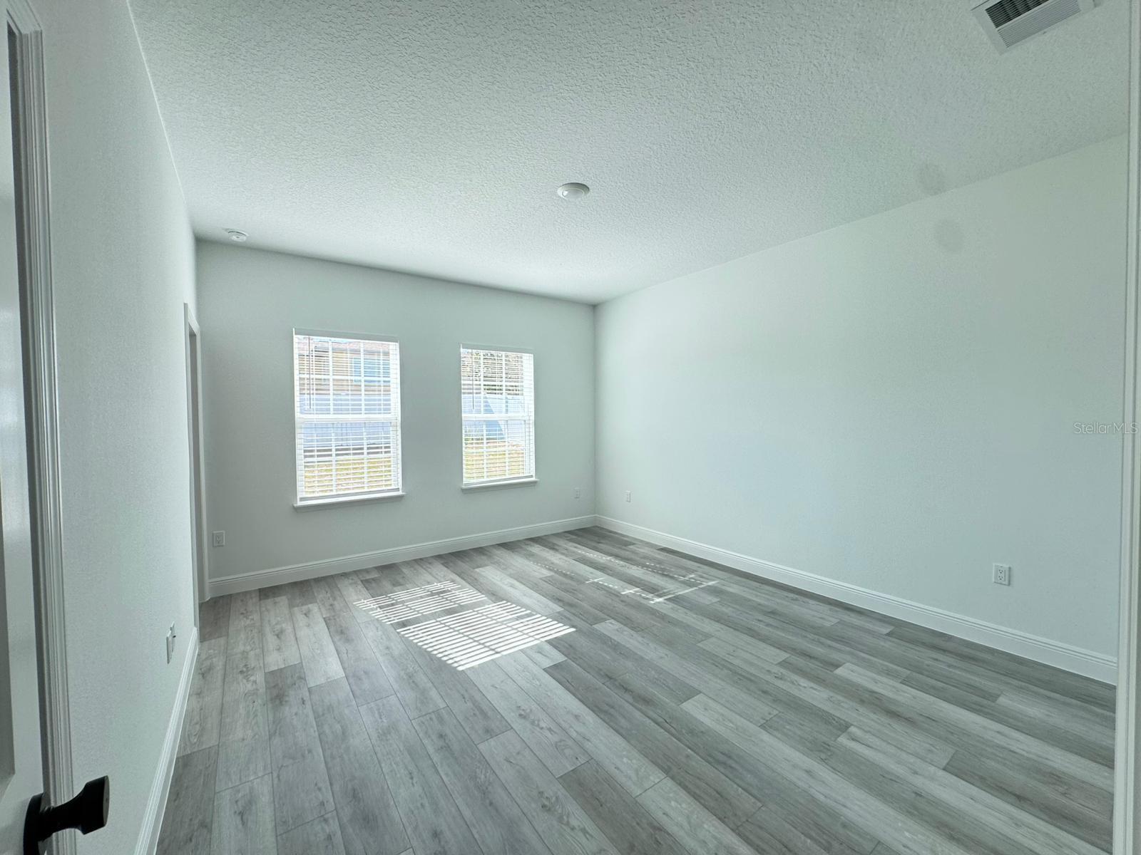 MARION OAKS UN 5 - Residential Lease