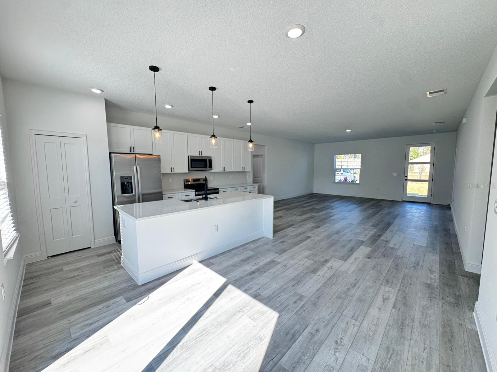 MARION OAKS UN 5 - Residential Lease