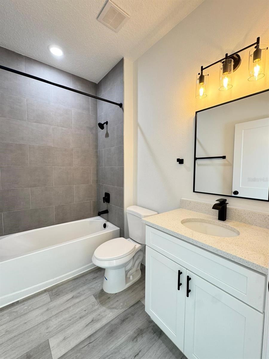 MARION OAKS UN 5 - Residential Lease