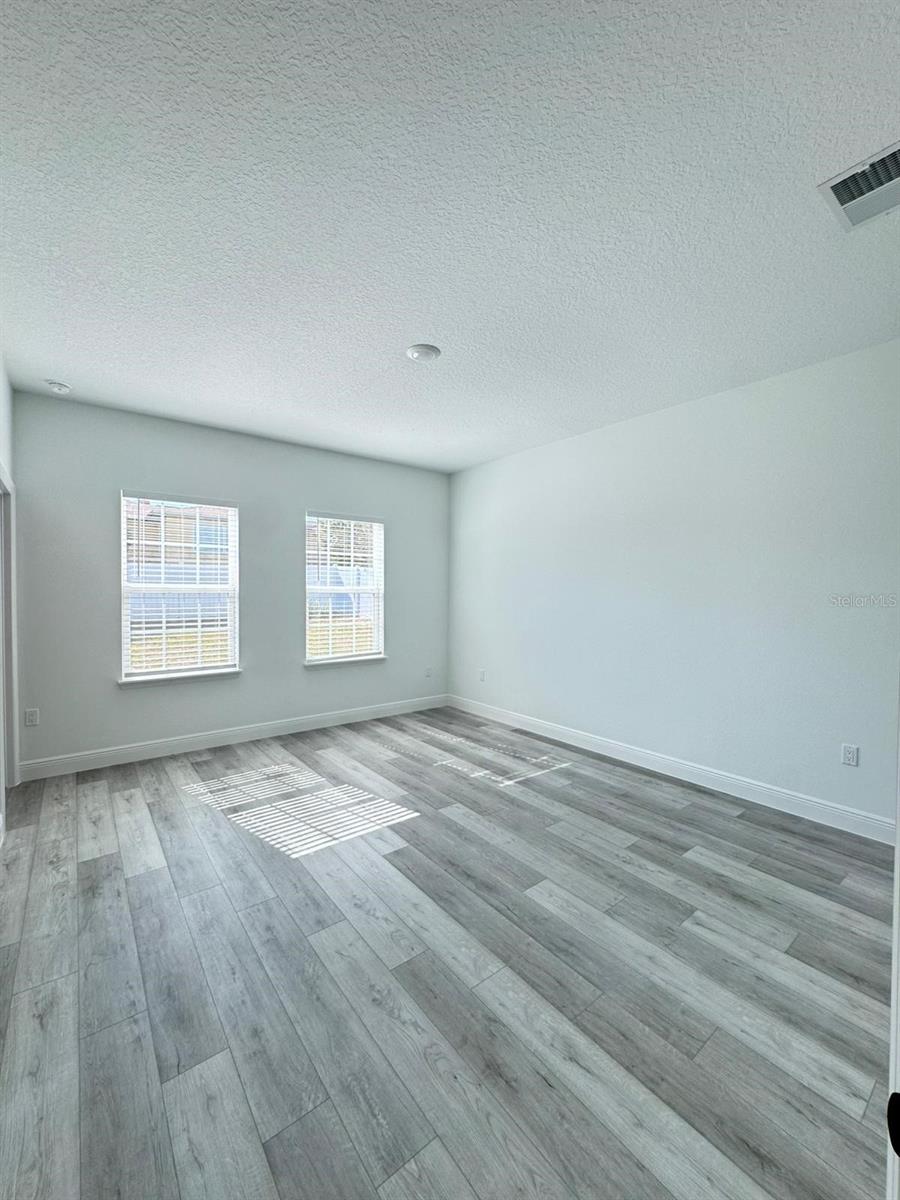 MARION OAKS UN 5 - Residential Lease