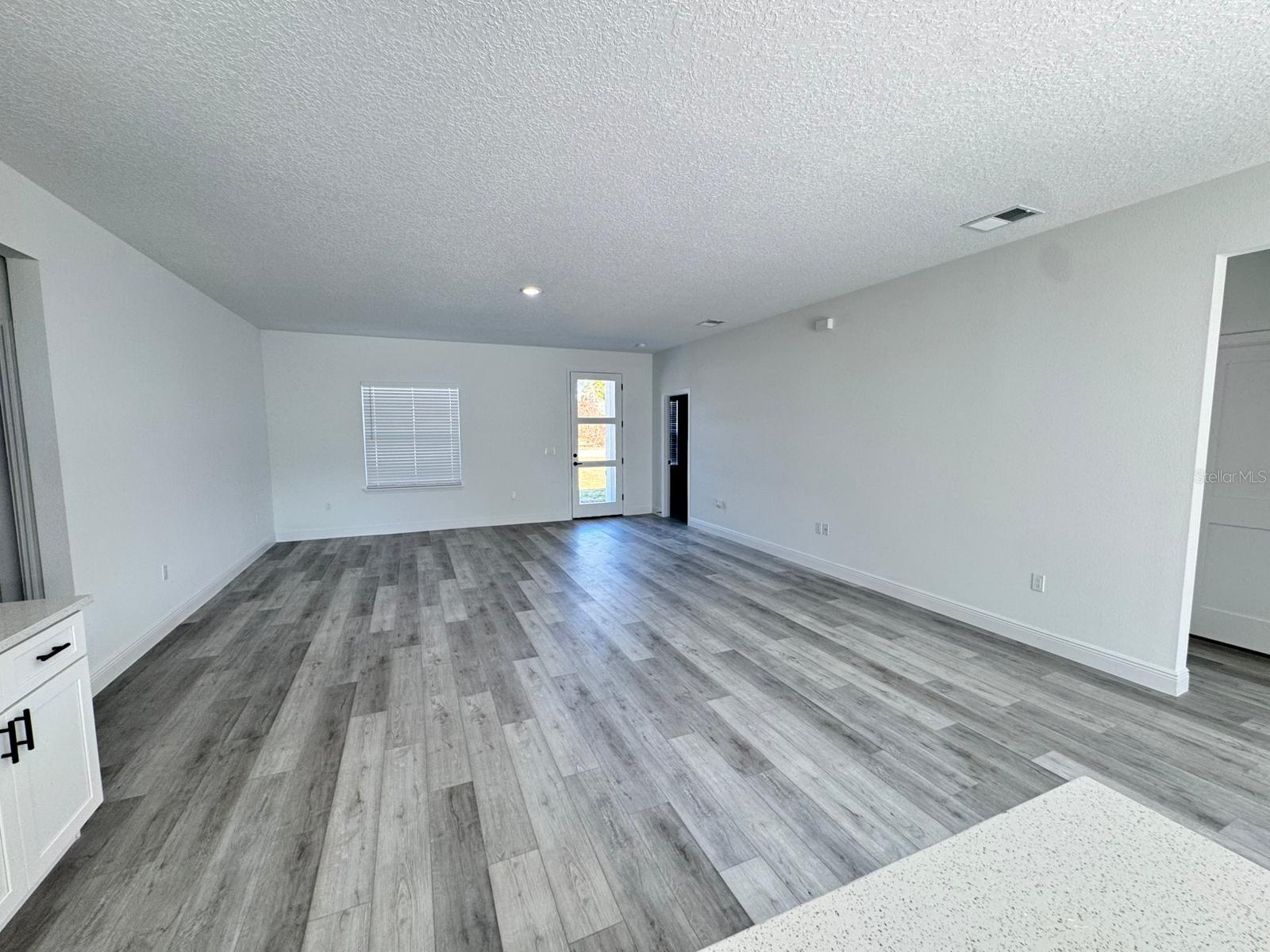 MARION OAKS UN 5 - Residential Lease