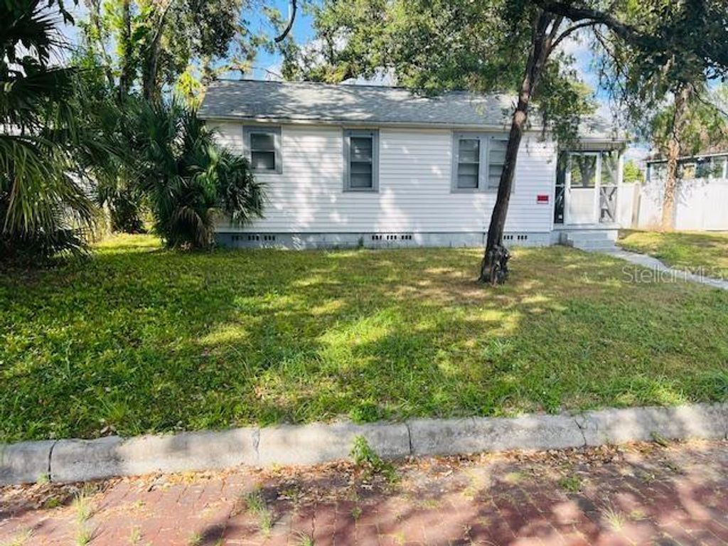 Photo of 811 W Orient Street, Tampa, FL 33603 (MLS # TB8438503)