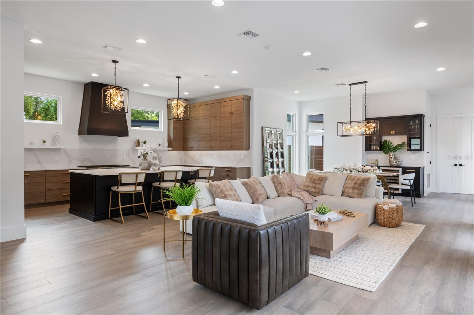 TWIN ACRES - Residential