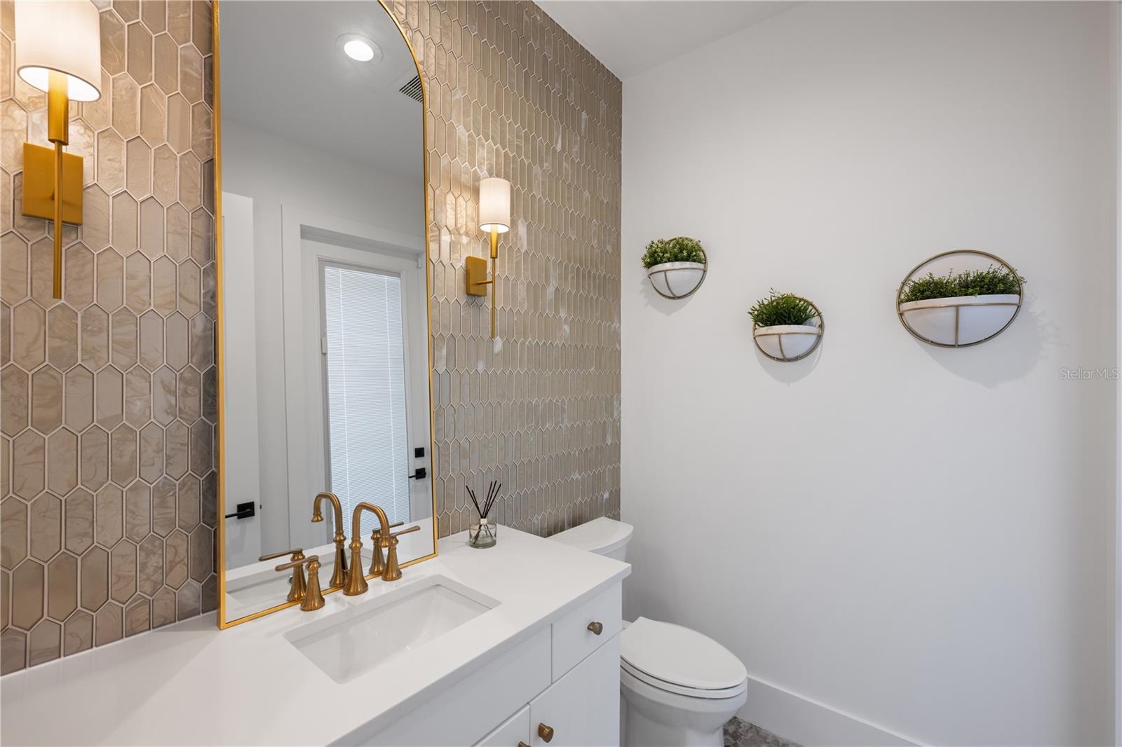 TWIN ACRES - Residential