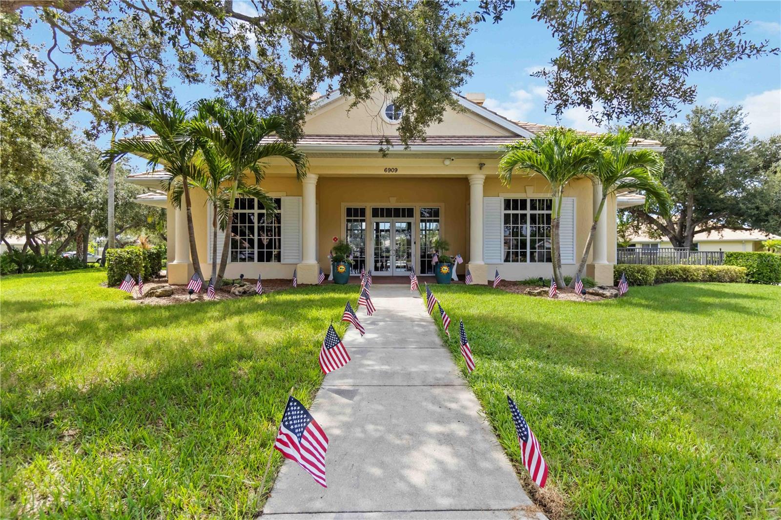 VILLAS AT CHARLESTON PARK - Residential Lease