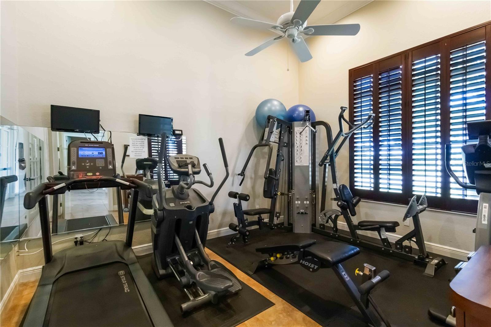 VILLAS AT CHARLESTON PARK - Residential Lease