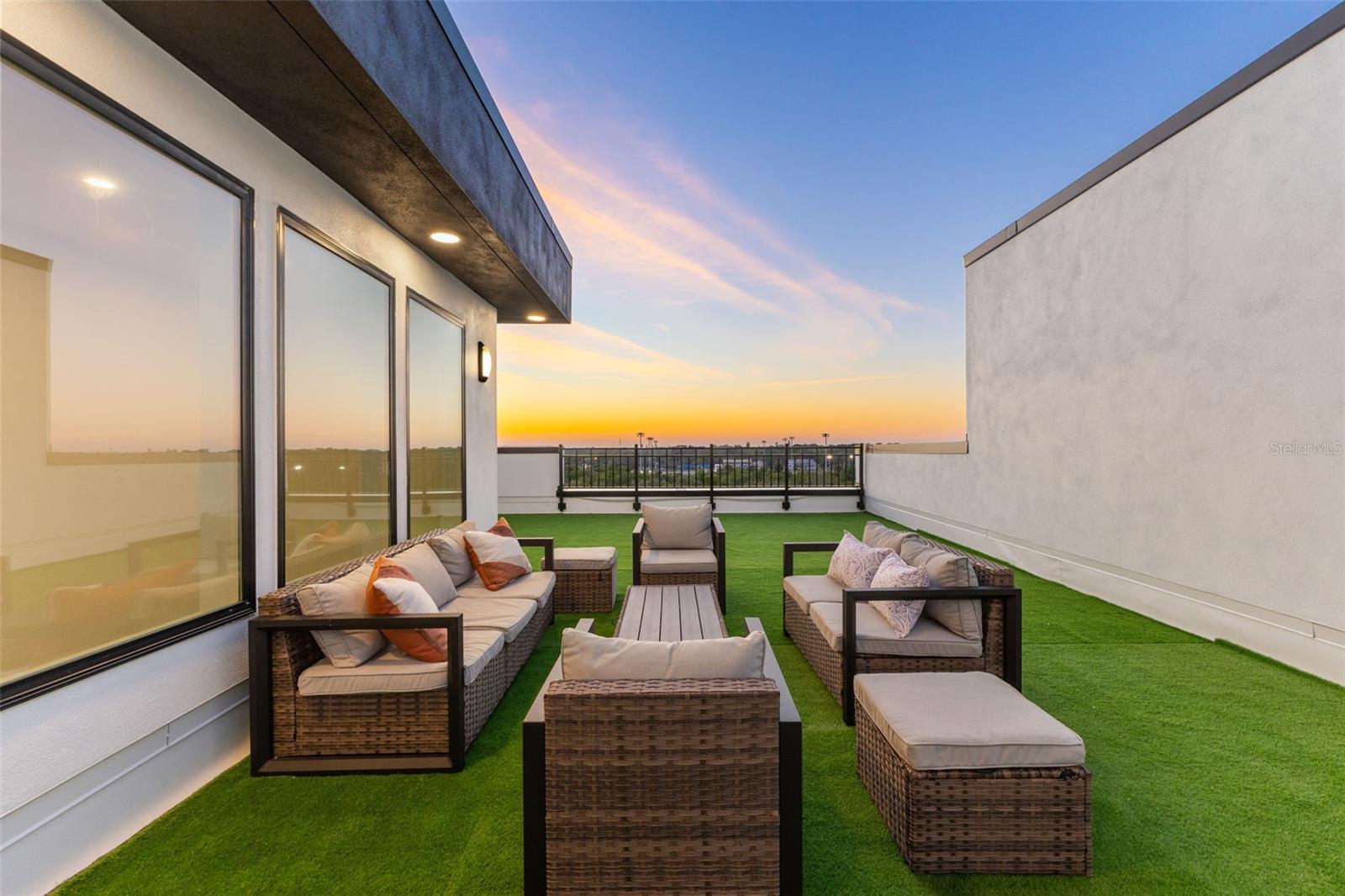 4TH STREET GARDENS - Residential