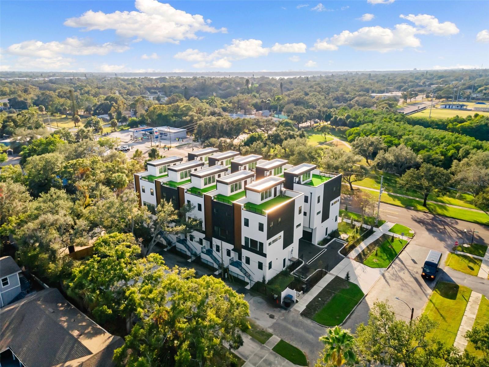 4TH STREET GARDENS - Residential