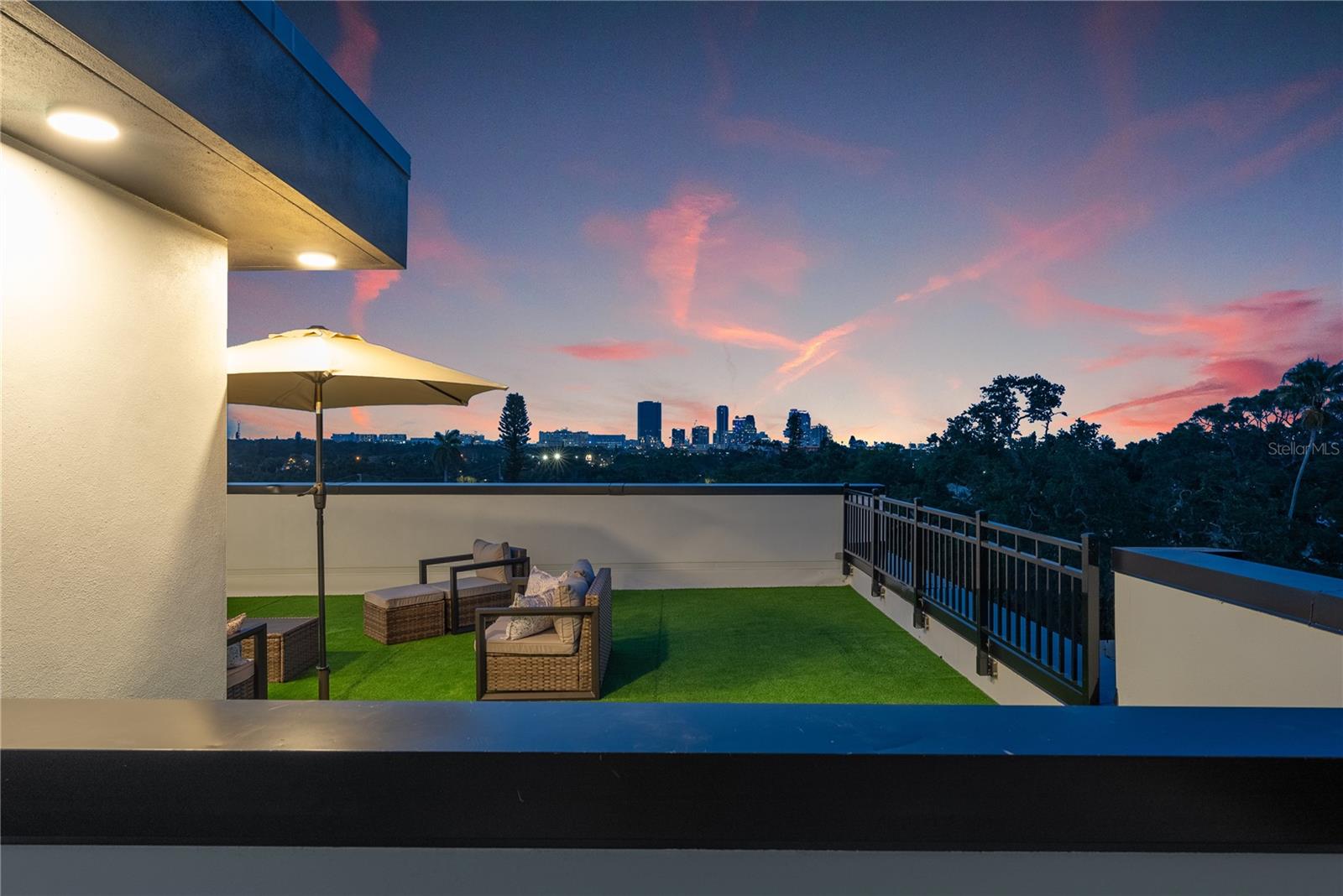 4TH STREET GARDENS - Residential