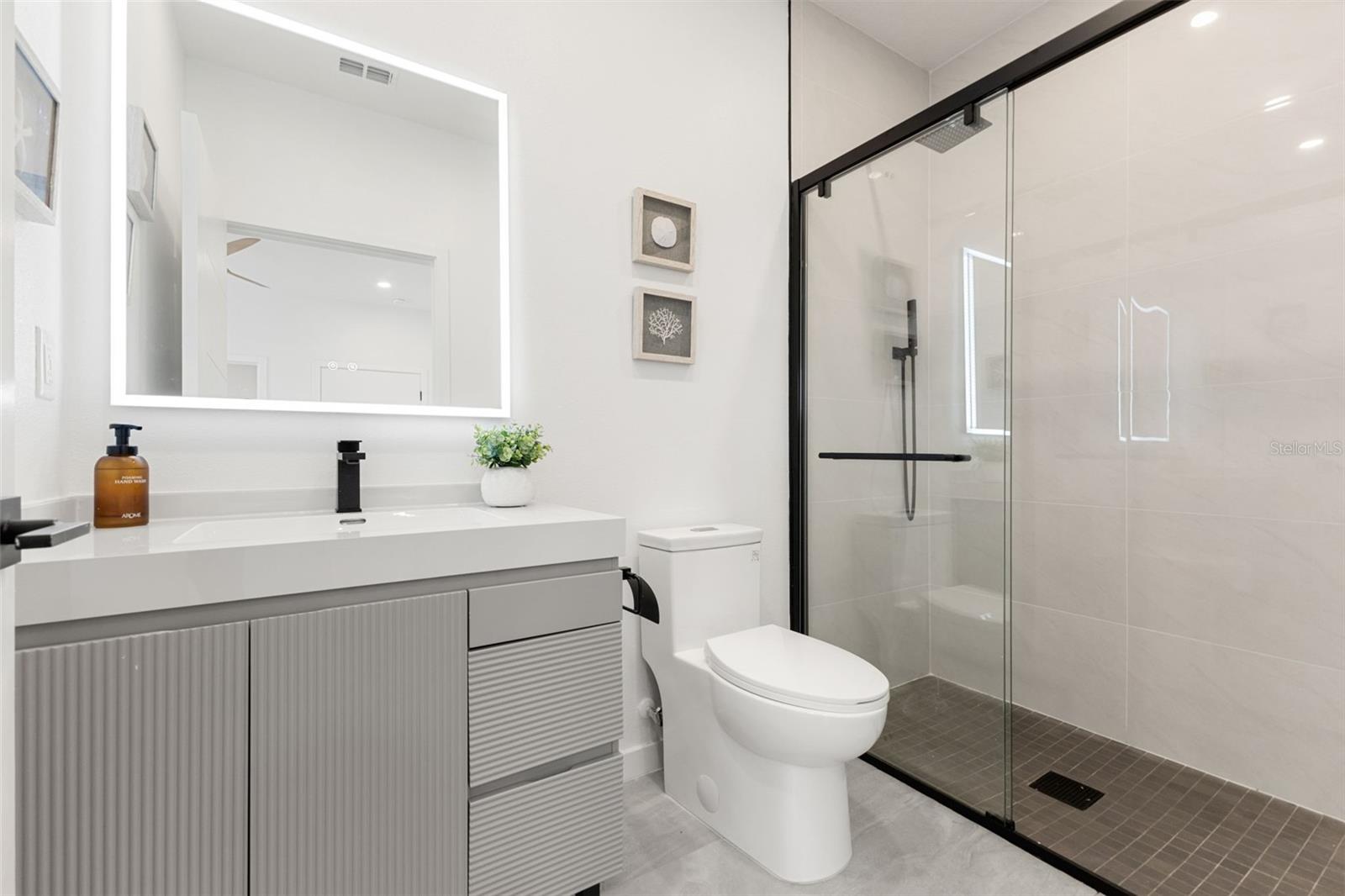 4TH STREET GARDENS - Residential