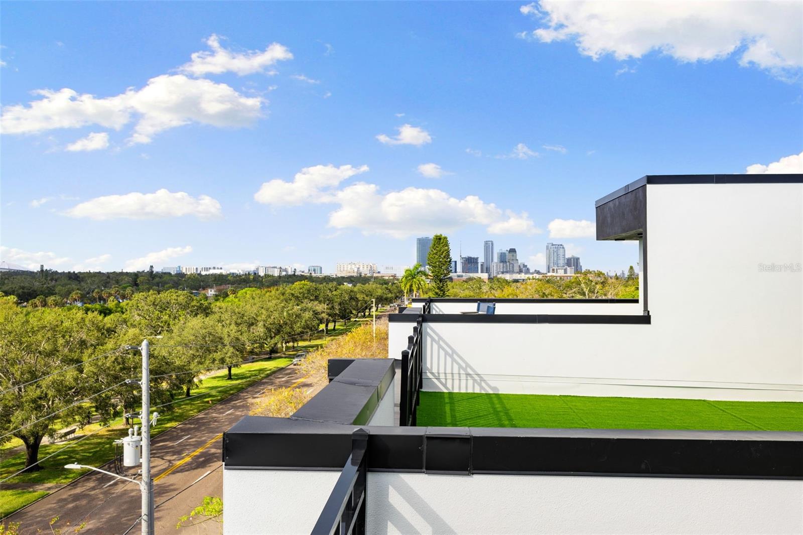 4TH STREET GARDENS - Residential