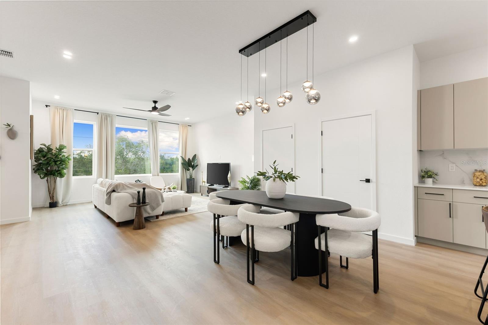 4TH STREET GARDENS - Residential