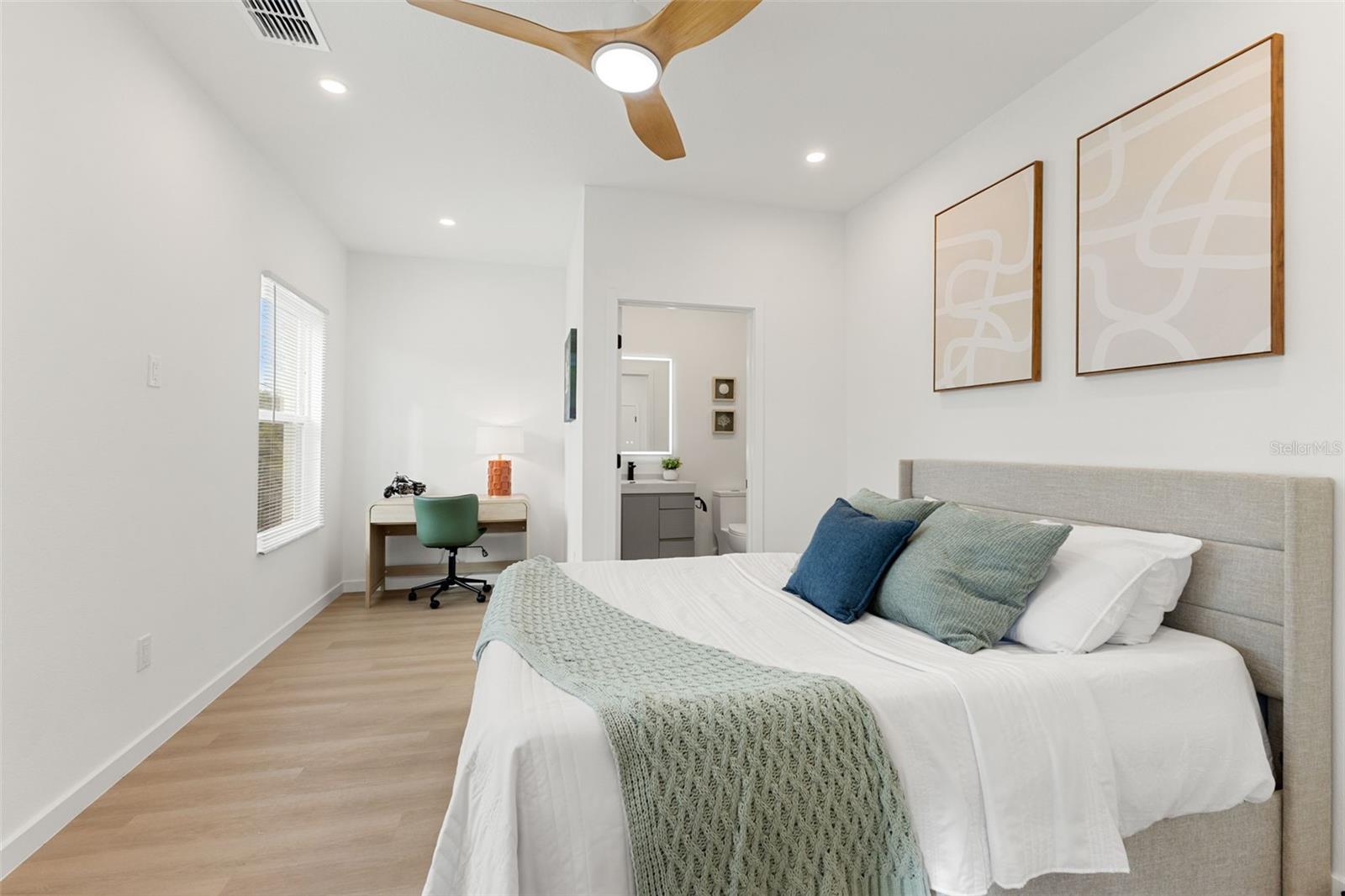 4TH STREET GARDENS - Residential